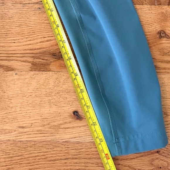 NWOT Lululemon License to Train High-Rise Tight 25" in Grey Eucalyptus (Size 0) - Picture 7 of 11